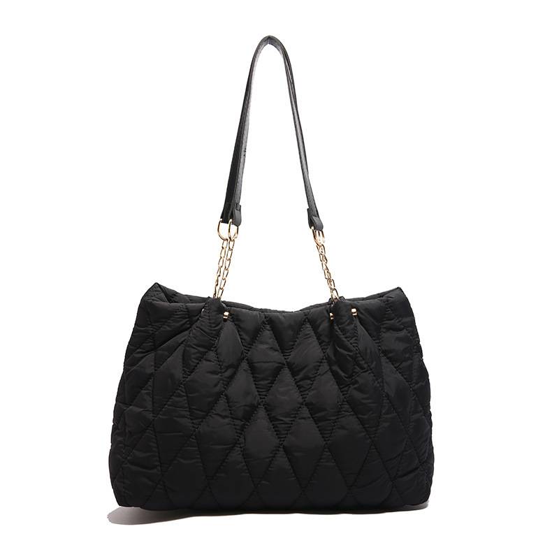 Tote Bag Fashion: A Blend of Style and Functionality MIK-954