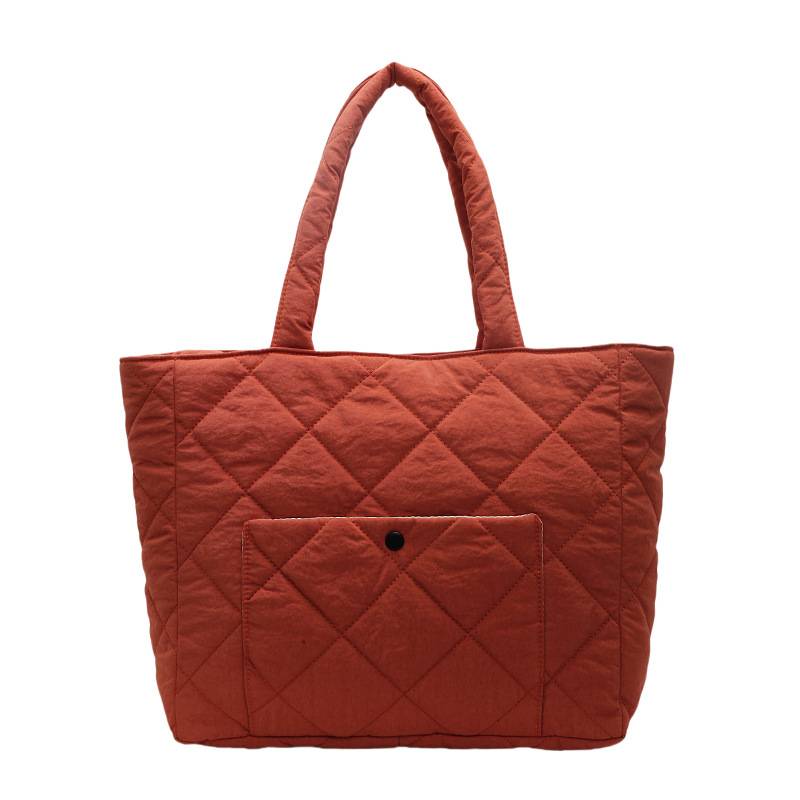 Tote Bag Fashion: Chic Quilted Tote Bags & Styles mik-957